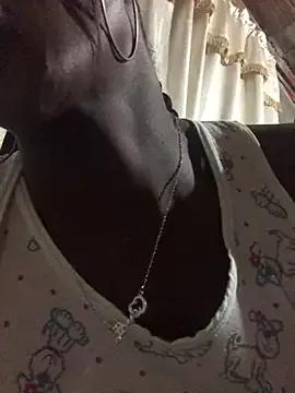 Evonye_Hills from StripChat is Freechat