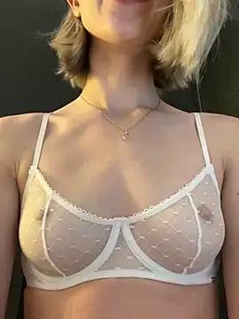 Feral_berry_8133 from StripChat is Freechat