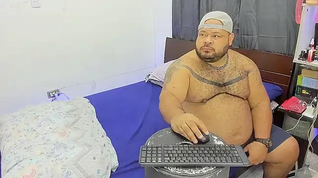 FetishBearsBig from StripChat is Freechat