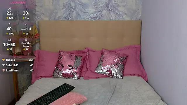 FloraResly from StripChat is Freechat