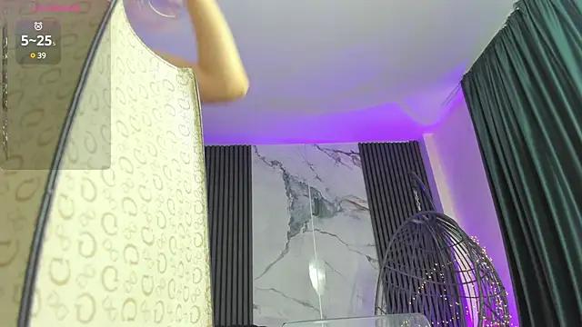 foxx_emily from StripChat is Freechat