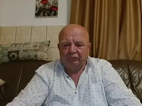 fullballs6 from StripChat is Freechat