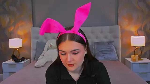 GLORIA_BLOOM from StripChat is Freechat