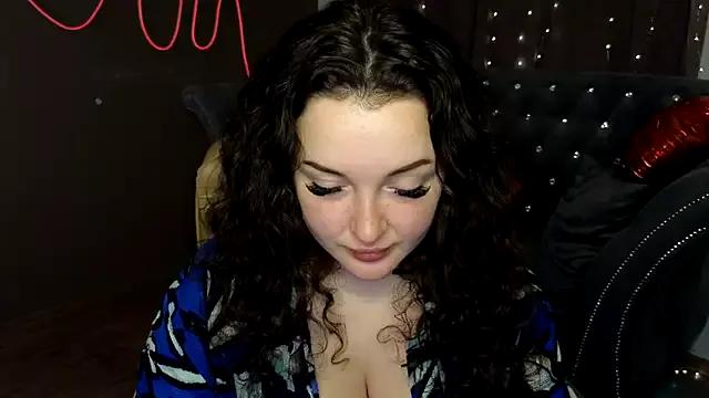 GloriNichols from StripChat is Freechat