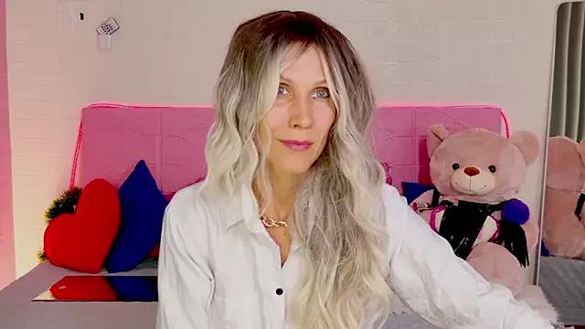 goddess_kate_ from StripChat is Freechat