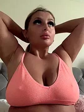 Goldiebaby from StripChat is Freechat