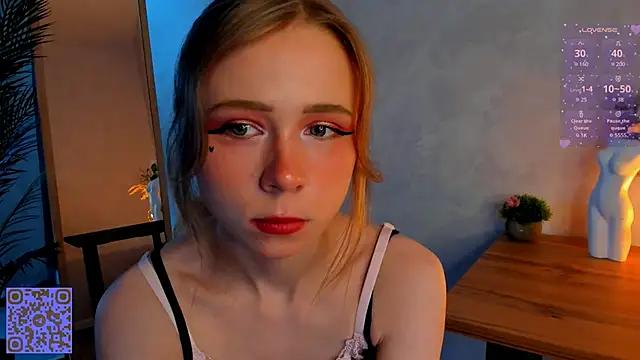 GuinevereCollins from StripChat is Freechat