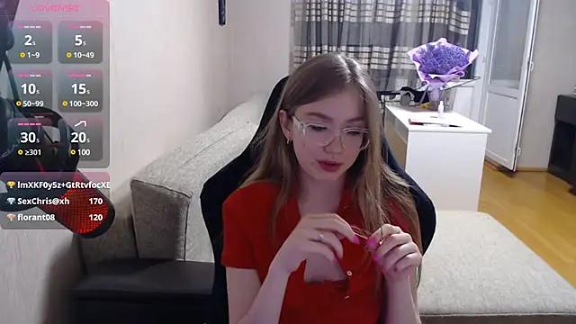 GuinevereDollins from StripChat is Freechat