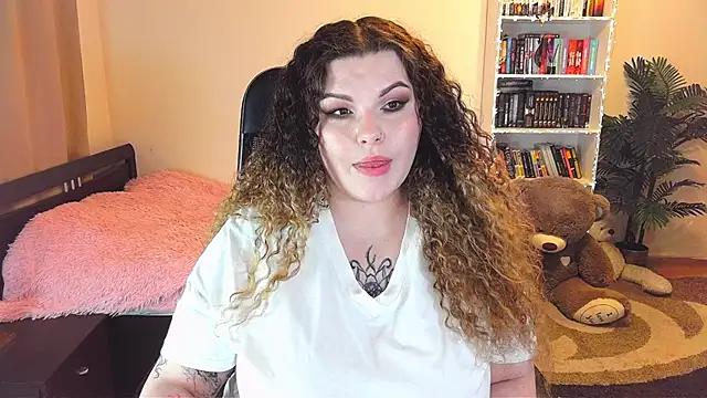 GwenSummers from StripChat is Freechat