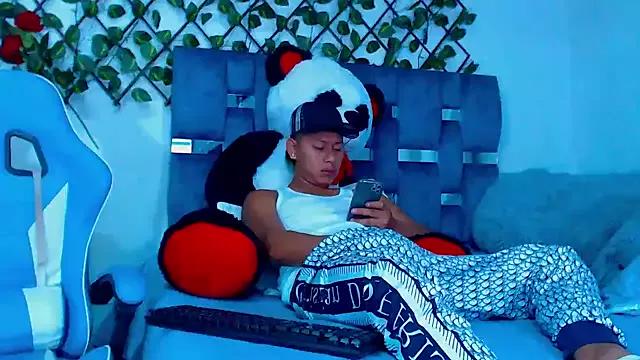 Hakim_prettynigg from StripChat is Freechat