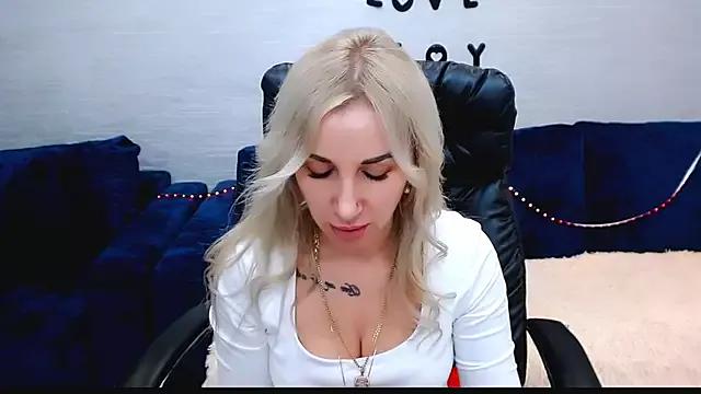 Hanna--Sweet from StripChat is Freechat