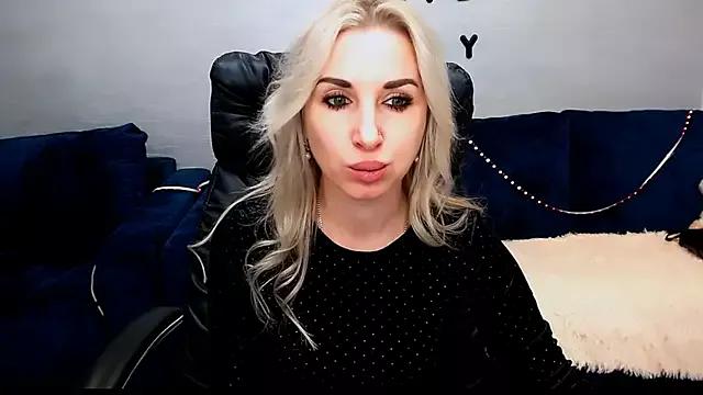 Hanna--Sweet from StripChat is Freechat