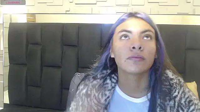 hanna13_ from StripChat is Freechat