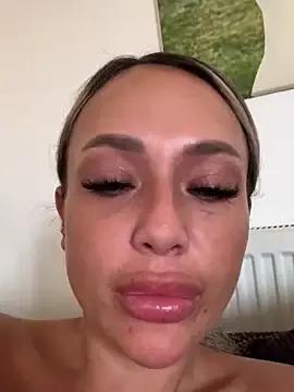 hannacandii from StripChat is Freechat