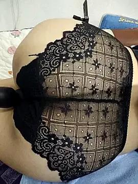 Haralushiaaa from StripChat is Freechat