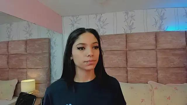 HazelMoret from StripChat is Freechat