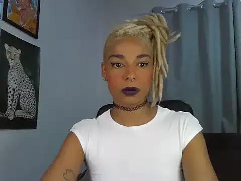 Helenoir from StripChat is Freechat