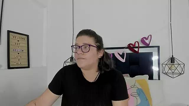 hellenflot from StripChat is Freechat
