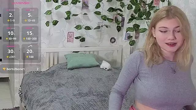 HellenHornny from StripChat is Freechat