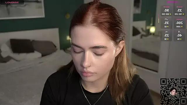 HildBigge from StripChat is Freechat