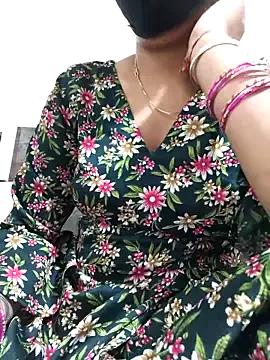 honey2sonam from StripChat is Freechat