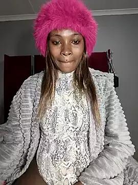 HoneyDropsX from StripChat is Freechat