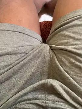 Photos of HoneyedPortal from StripChat is Freechat