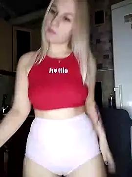 HoneyNelly from StripChat is Freechat