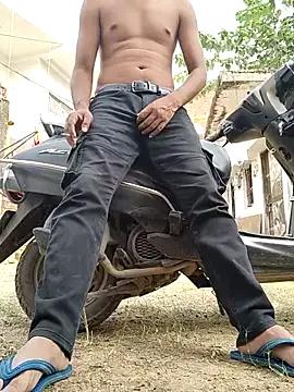 Horny_bull28 from StripChat is Freechat