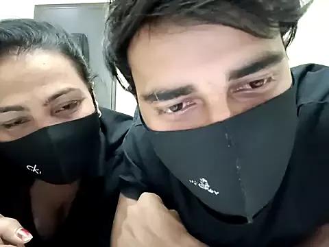 horny_milf_couple from StripChat is Freechat
