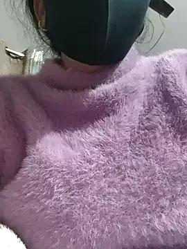 Hot_bhabi_desi from StripChat is Freechat