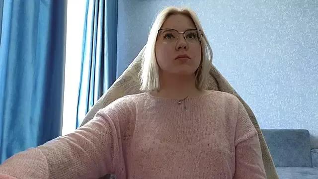 HotBrandyX from StripChat is Freechat