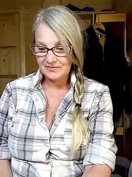 irinamaux from StripChat is Freechat
