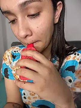 Isabella-Teen from StripChat is Freechat