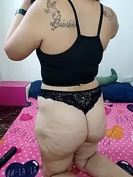 isabella_lovem from StripChat is Freechat