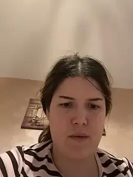 IssadoraaPink from StripChat is Freechat