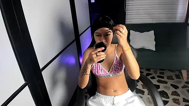 IvonnePrince_ from StripChat is Freechat
