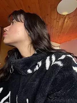 Iyankrav_pink from StripChat is Freechat