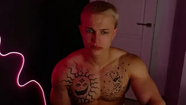 James__Noah from StripChat is Freechat
