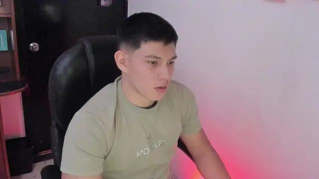 JamesCr_ from StripChat is Freechat