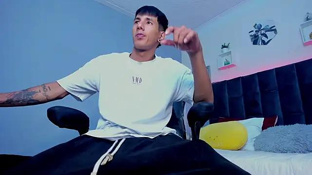 Juan_zabala from StripChat is Freechat