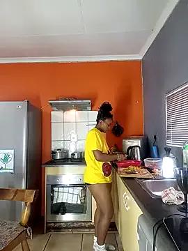 JuicyEbonyGoddess from StripChat is Freechat