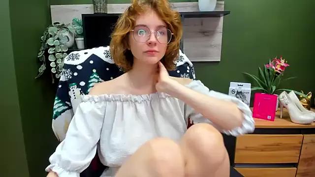juicyPenny from StripChat is Freechat