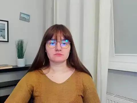 Julie_Diamond from StripChat is Freechat