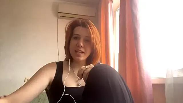 Julie_mayers_ from StripChat is Freechat