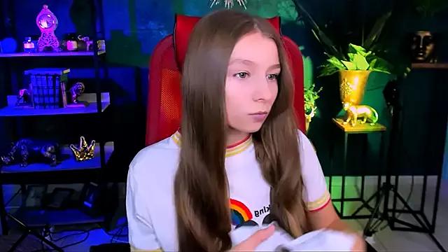 JulieDaniel from StripChat is Freechat