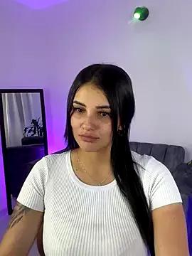 Julieta92_ from StripChat is Freechat