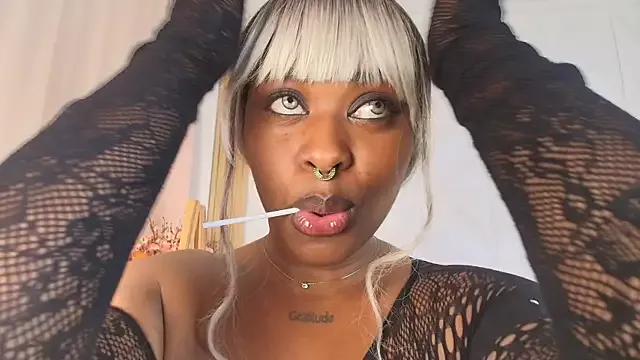 justnala_ from StripChat is Freechat