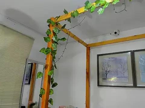 Karla_lust from StripChat is Freechat