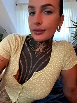 KathaleaNoir from StripChat is Freechat